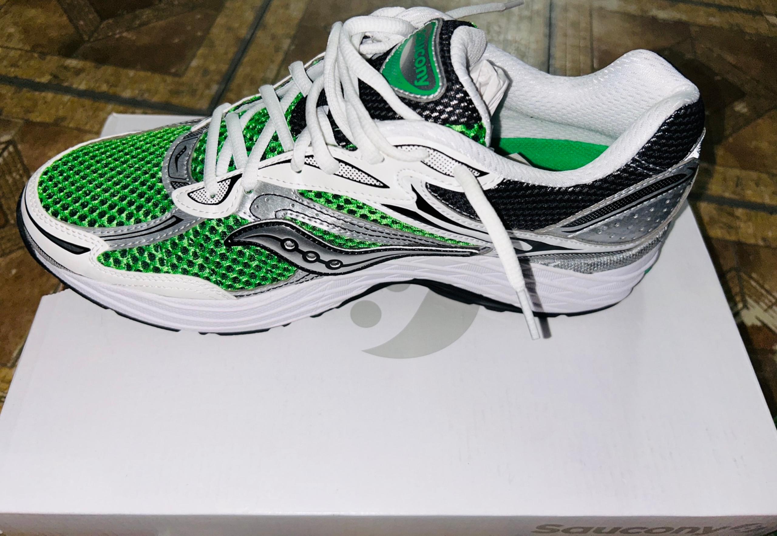 Omni 9s sneakers