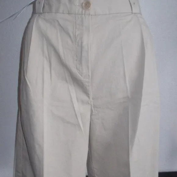 LACOSTE MS SZ 8 / 40 KHAKI TAN PLEAT FRONT 8 INCH INSEAM FASHION CASUAL SHORT