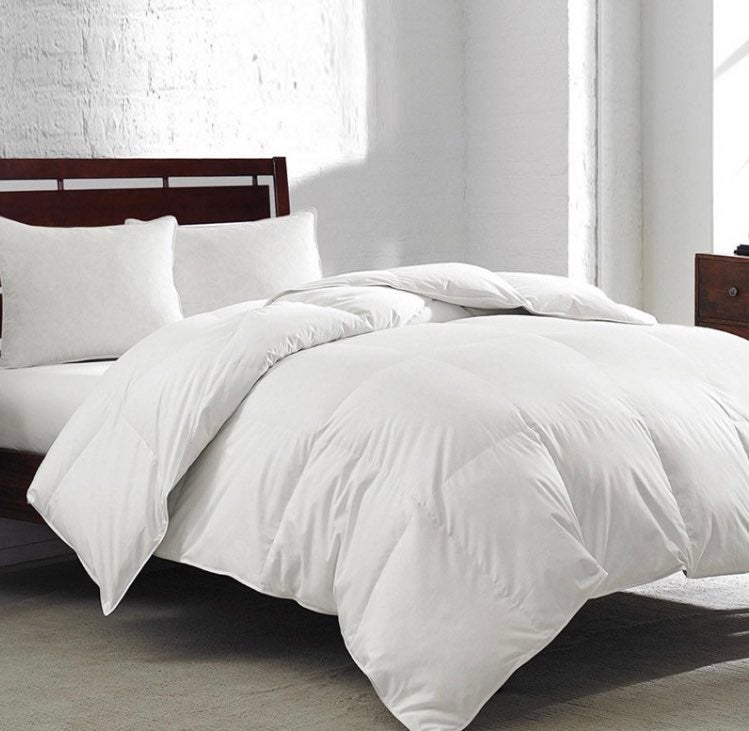 Royal luxe all season comforter