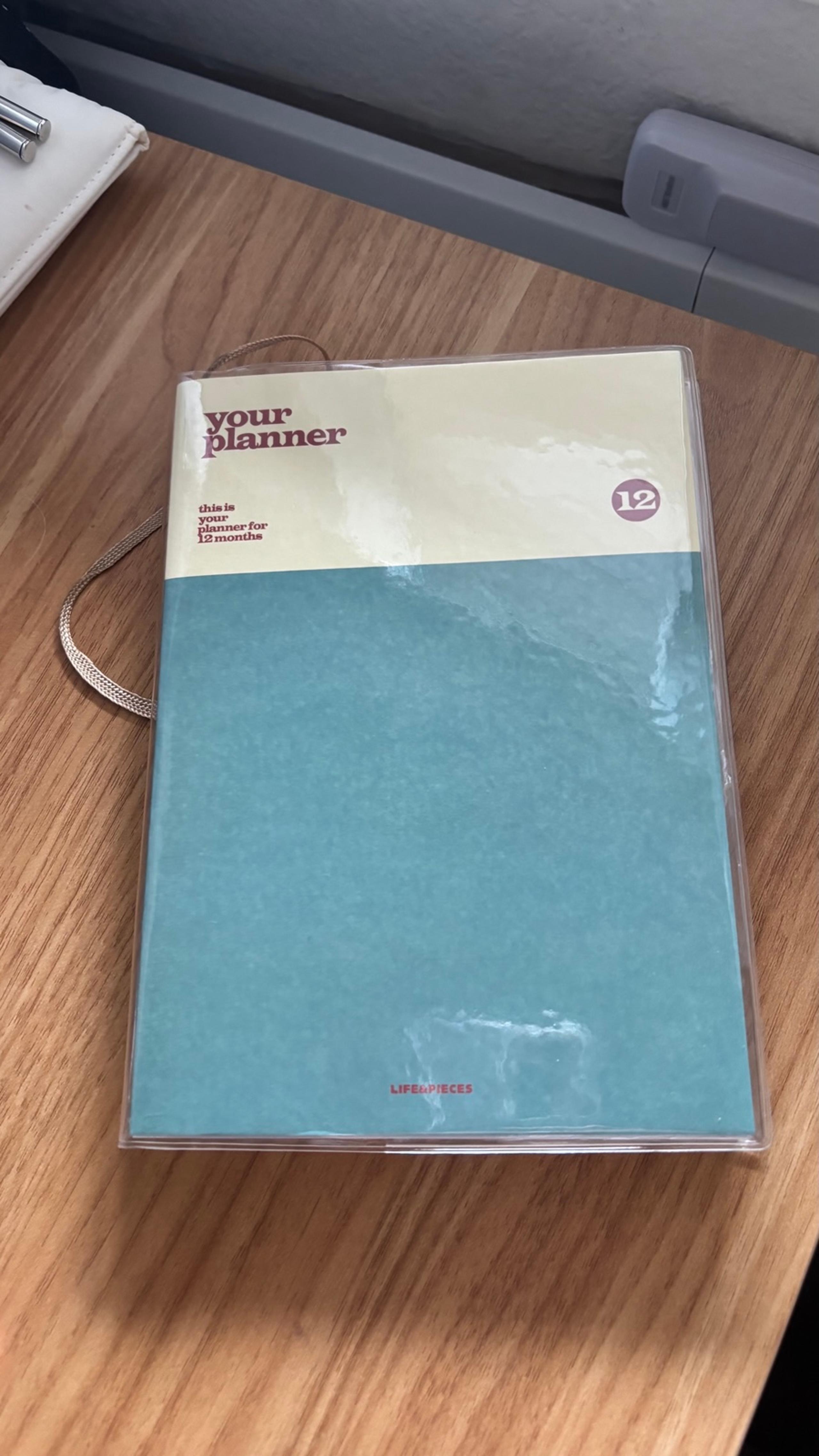 Life & Pieces Large Your Planner [12 Months]