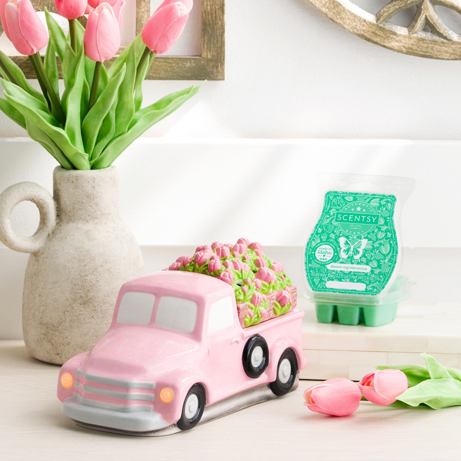 Scentsy Pink Retro Truck with bed of flower