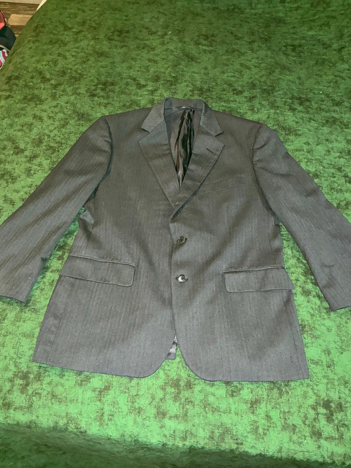 Brooks brothers suit. 1818 Madison 42s/37w suit coat pants 40s/34w 100% wool
