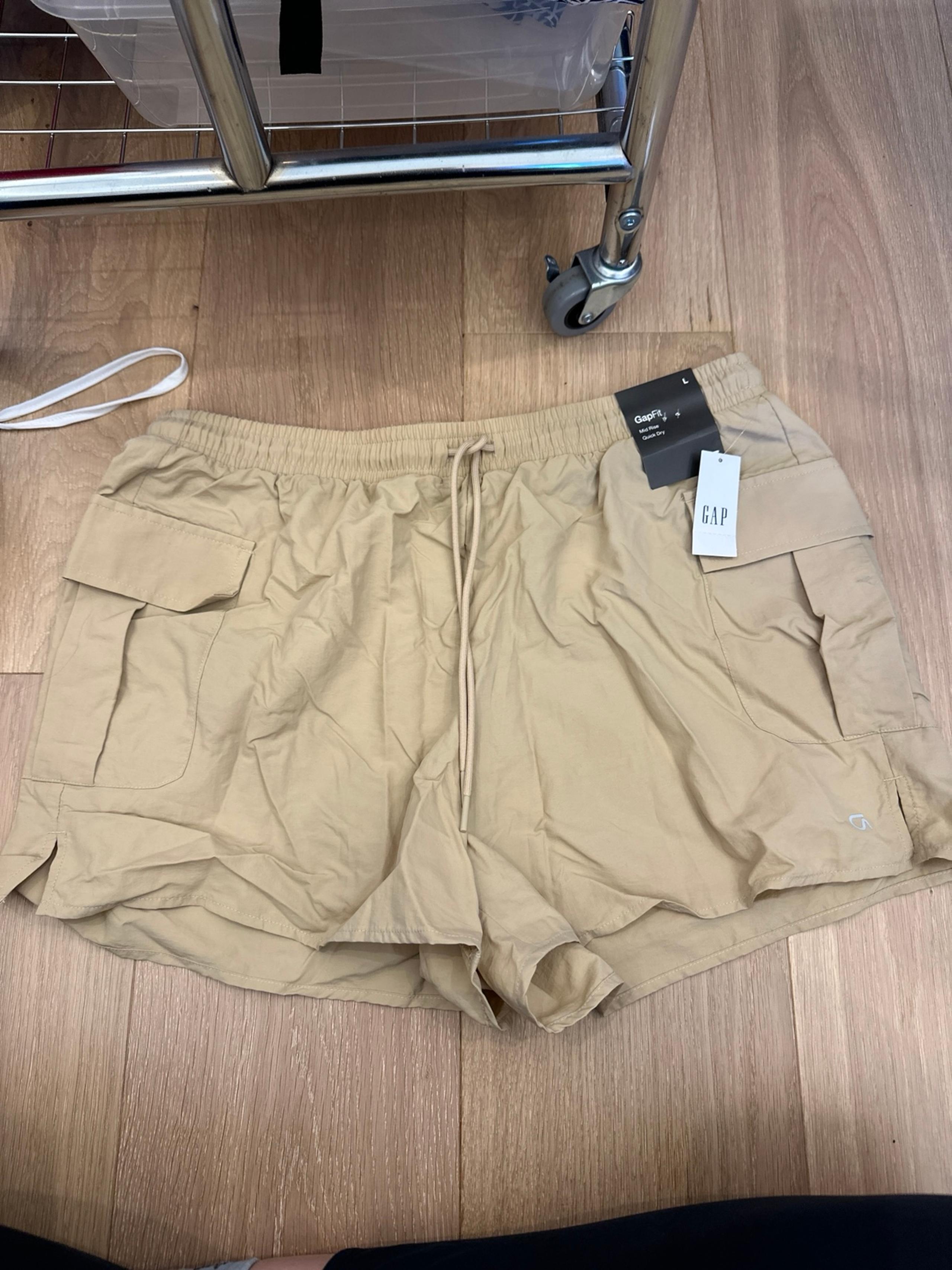 Gap Dry Fit shorts
