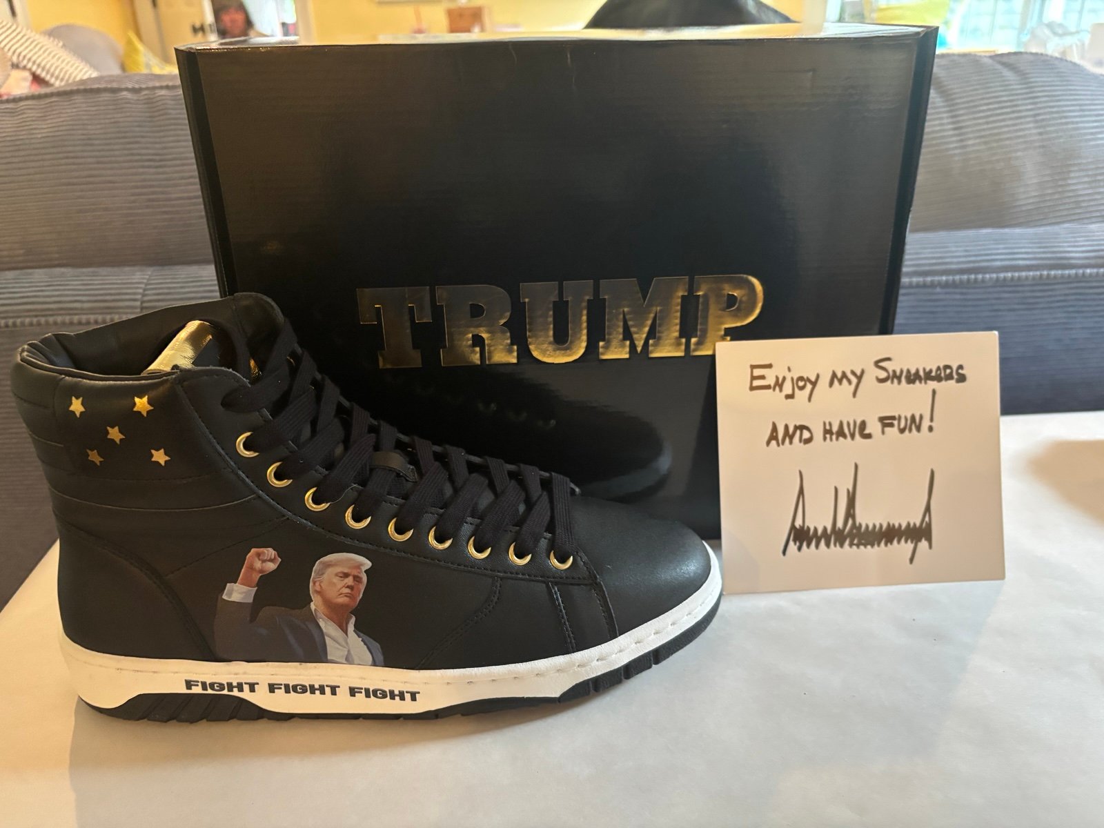 DONALD TRUMP SNEAKERS Fight Fight Fight High Top BLACK Size 11 SOLD OUT Signed