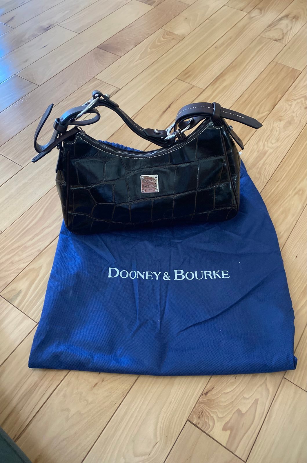 Dooney &Bourke handbag