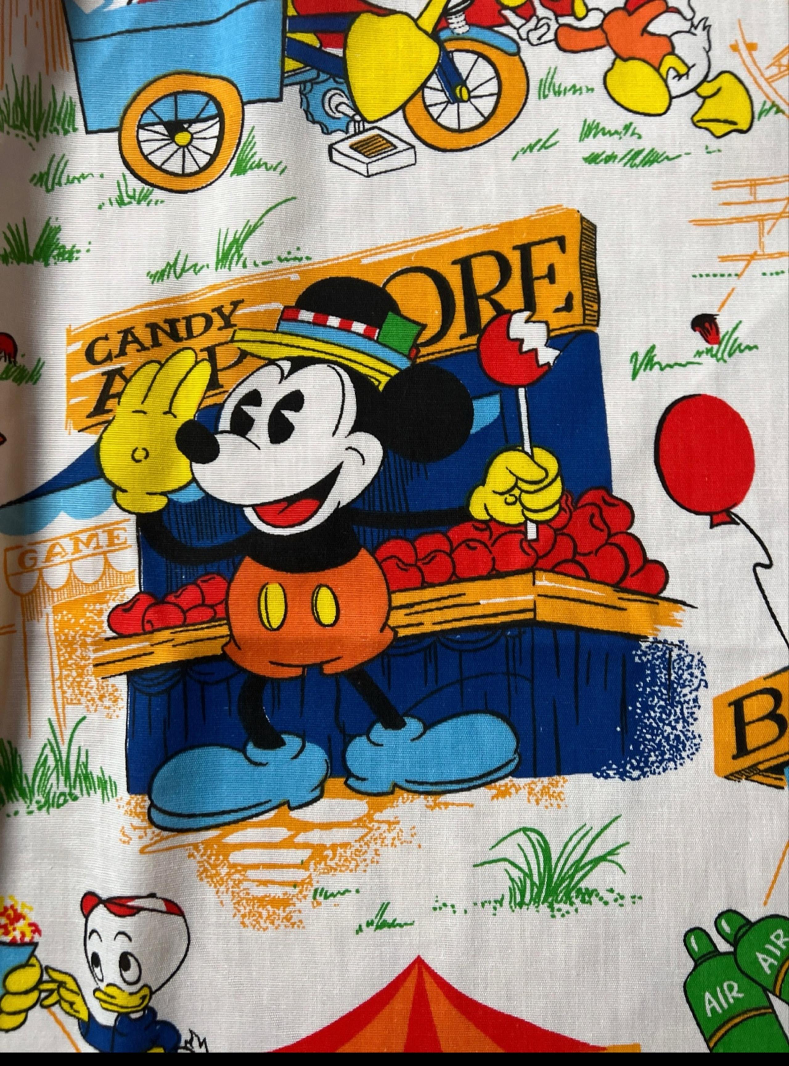 Walt Disney 56” x 92” Bedspread Country Fair * Mickeyt Mouse Minnie Donald Duck