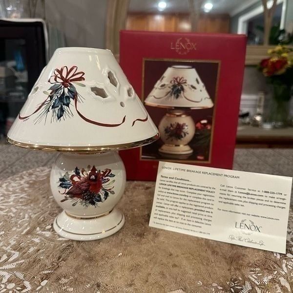 LENOX Winter Greetings Candle Tea light Lamp & Shade Cardinal Holiday New