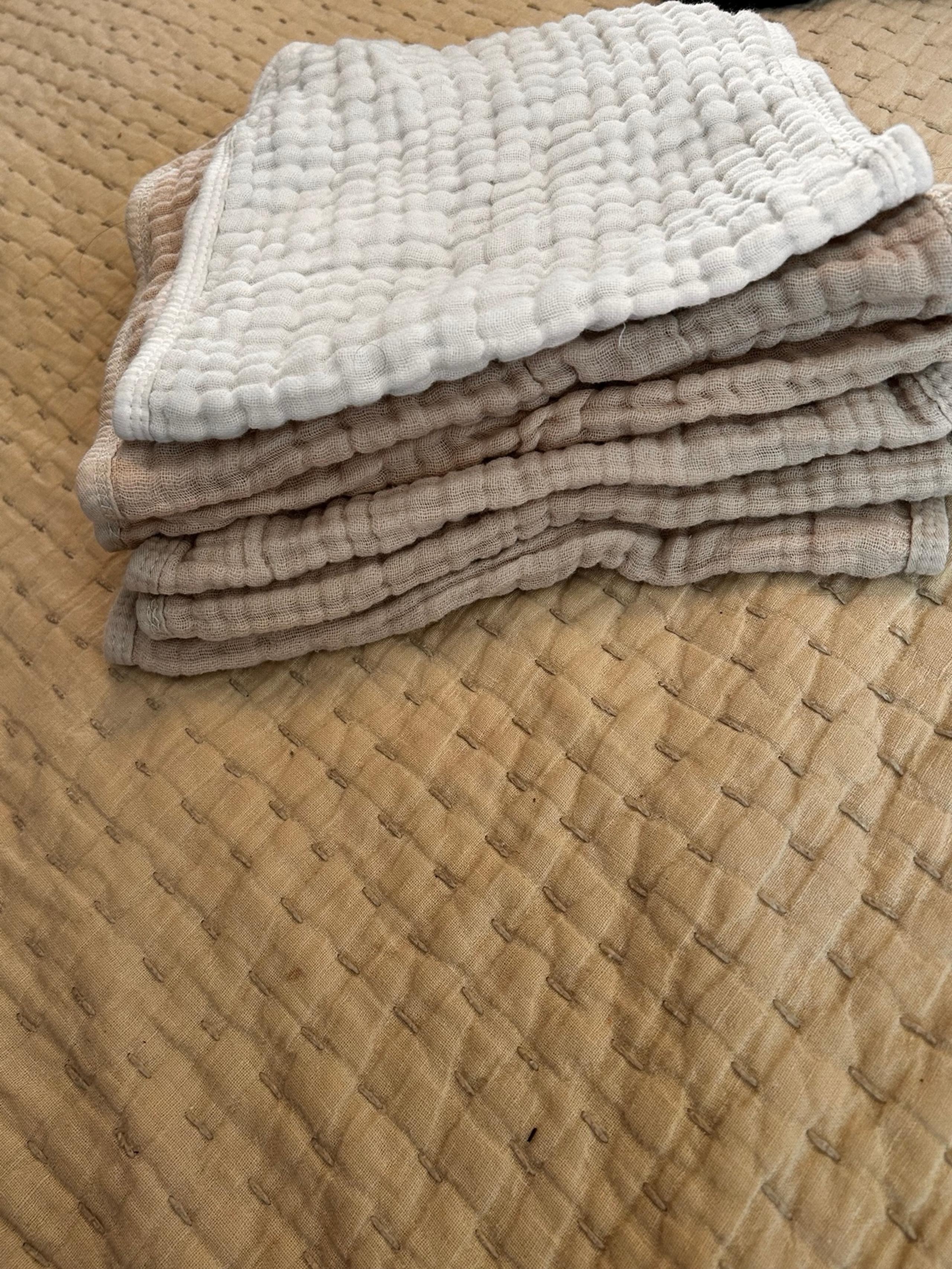 Muslin burp cloth