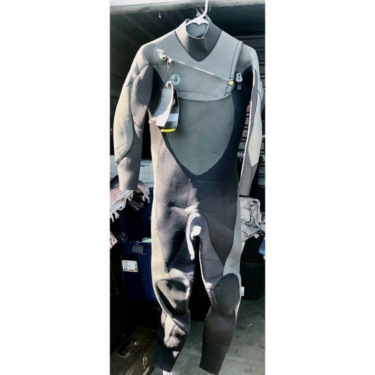 Adult Size Large Body Glove Wetsuit