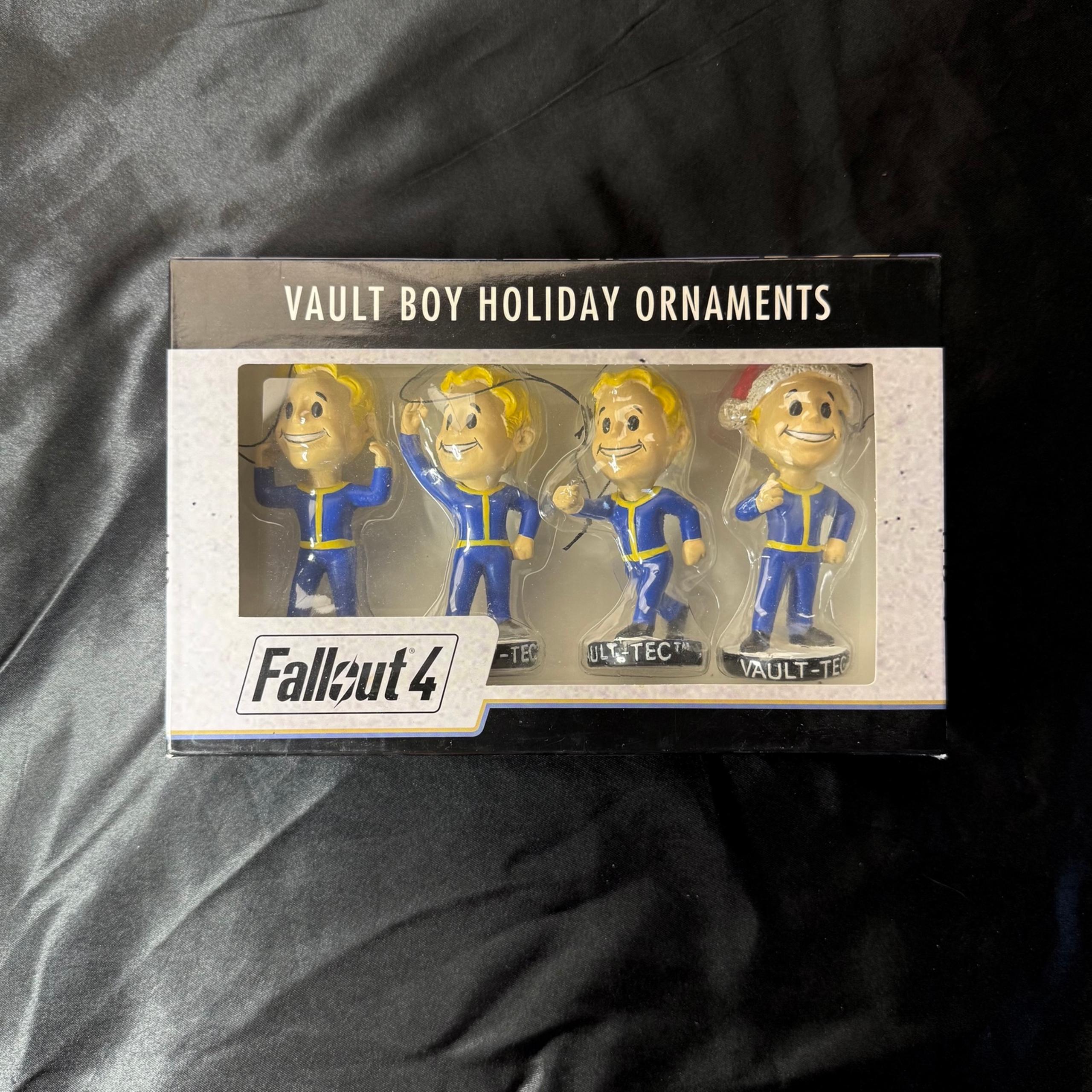 FALLOUT 4 VAULT BOY HOLIDAY ORNAMENTS