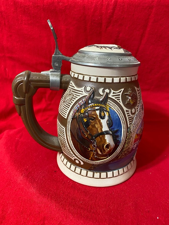 1995 Budweiser Clydesdales at the Bauernhof Stein Charter Member Issue Only