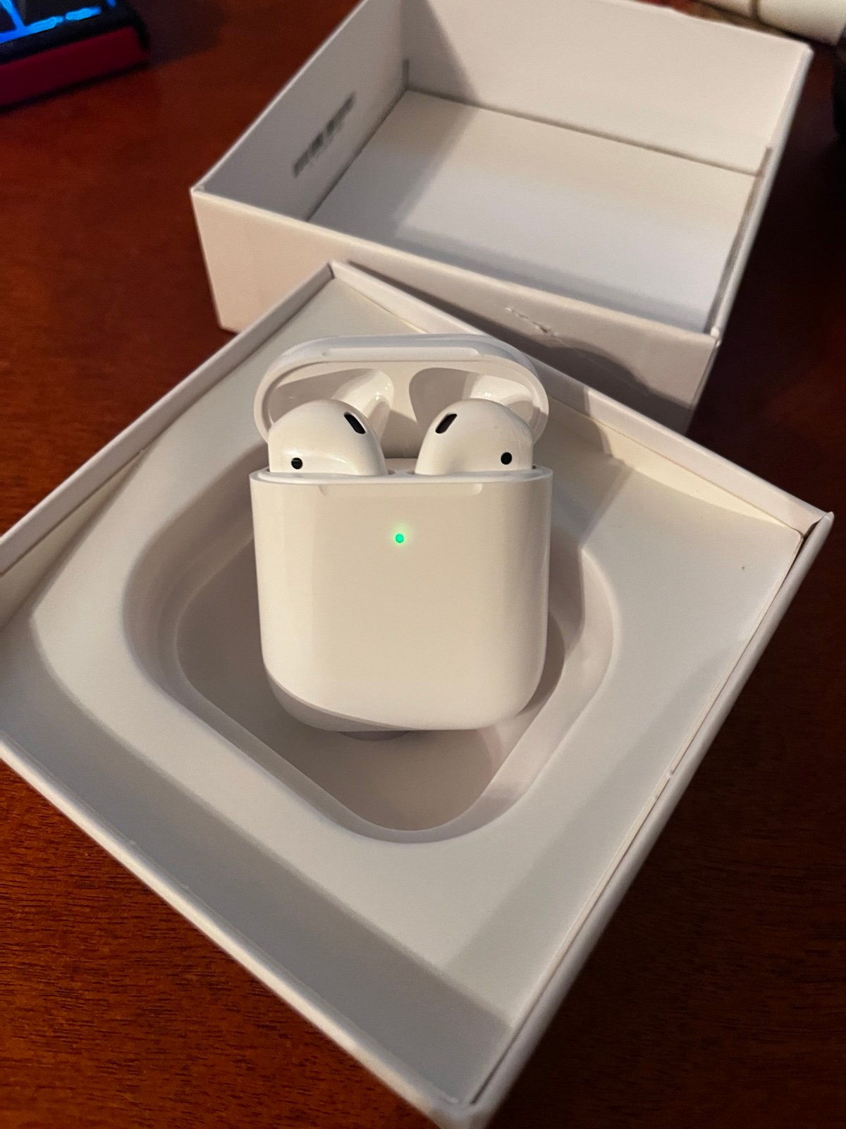 AirPods