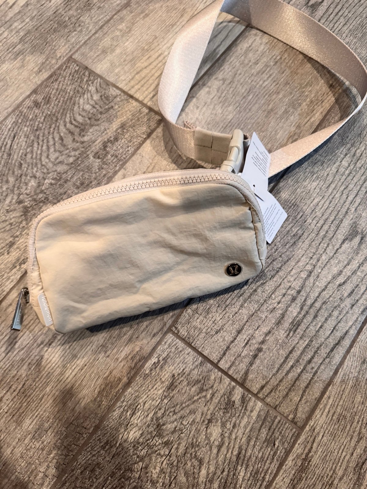 Lululemon belt bag white opal nwt