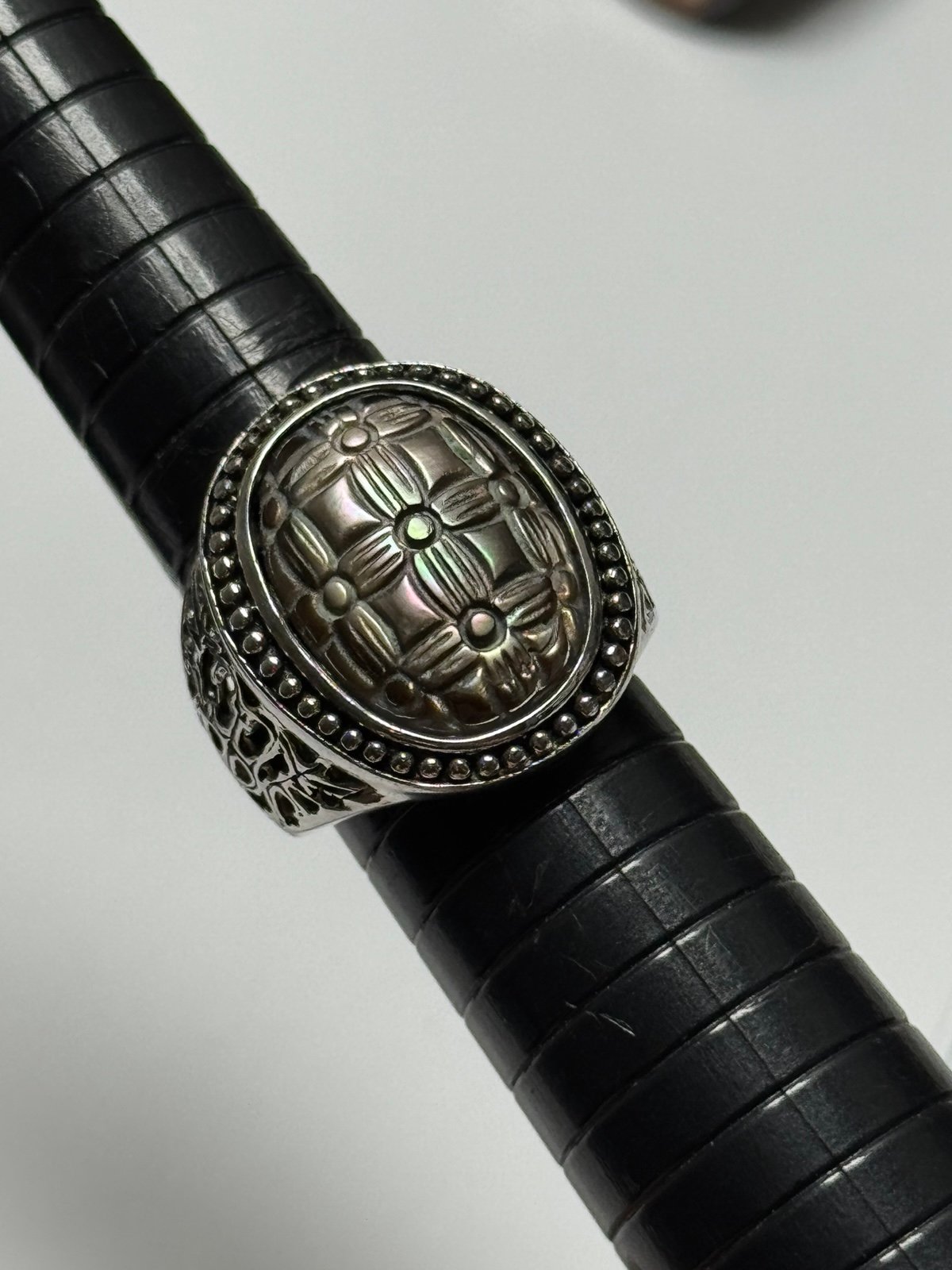 Vintage Sterling Silver Carved Mother Of Pearl Ornate Ring