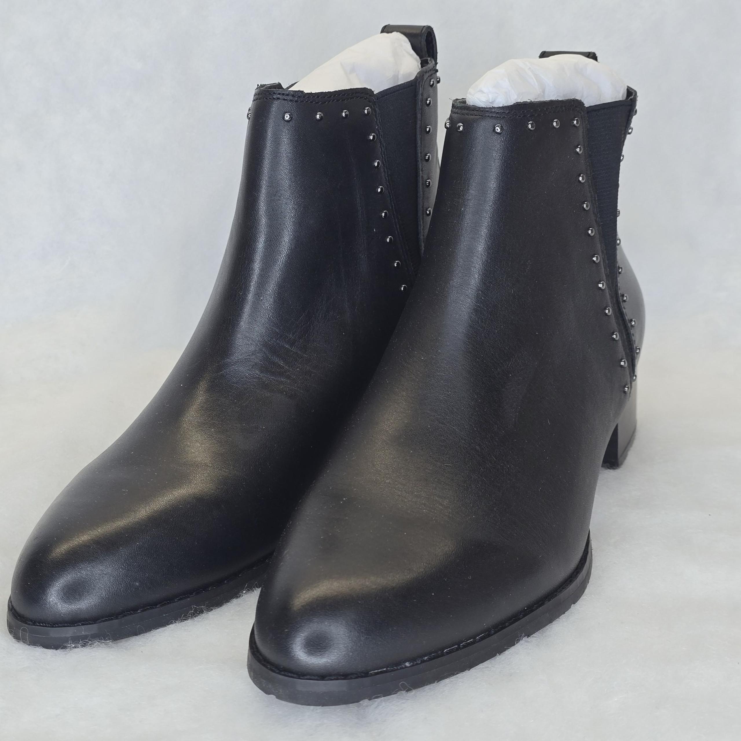 Isaac Mizrahi Boots Womens Size 6.5 Black Leather Studded Chelsea Ankle Shoes
