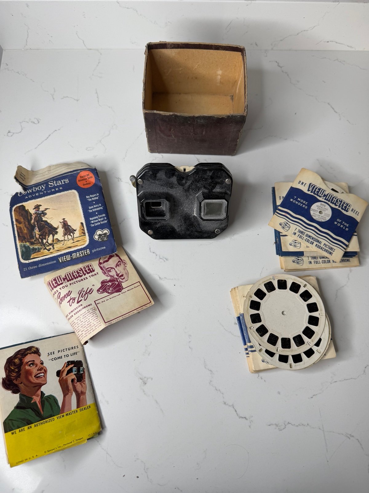 Vintage view master with slides