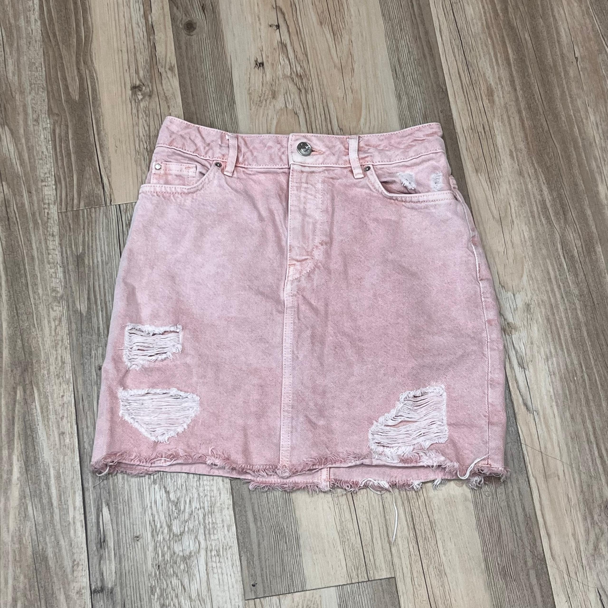 H & M pink distressed denim skirt size 4 90s
