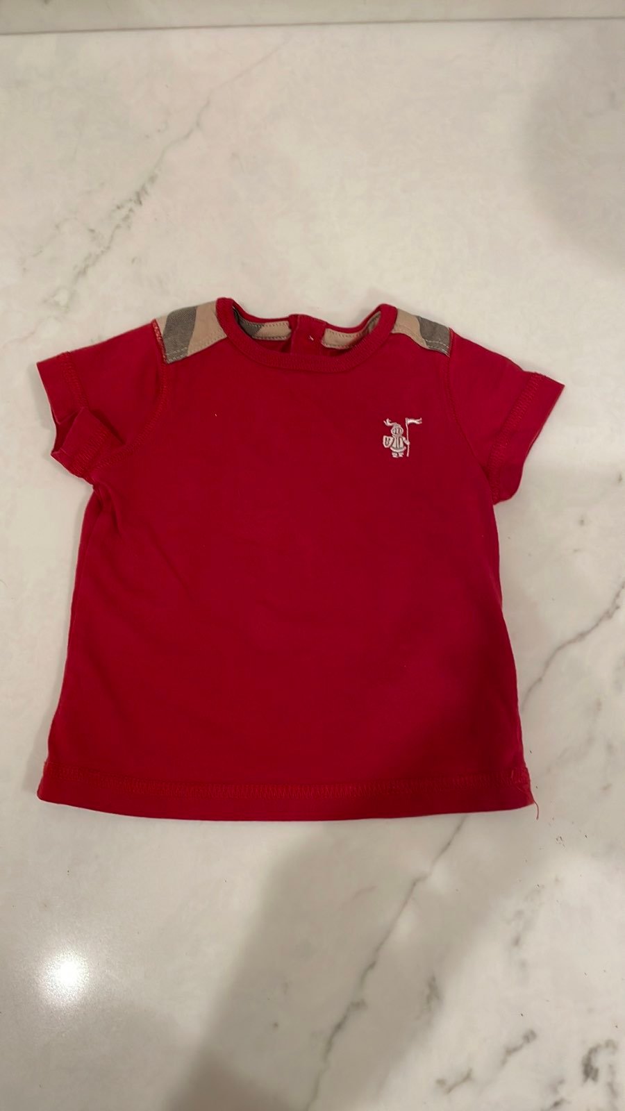 Burberry Baby red shirt sleeve t-shirt size 6 months Excellent Preowned condit
