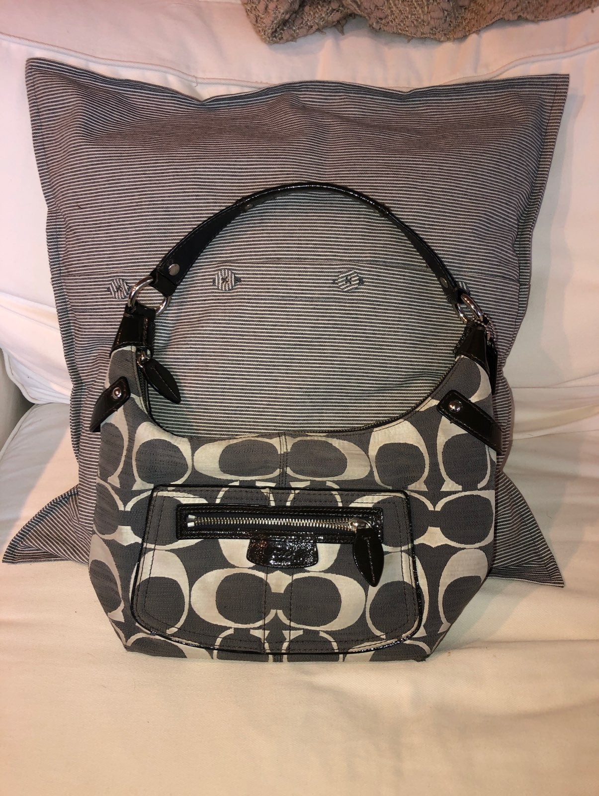 Coach purse/ handbag