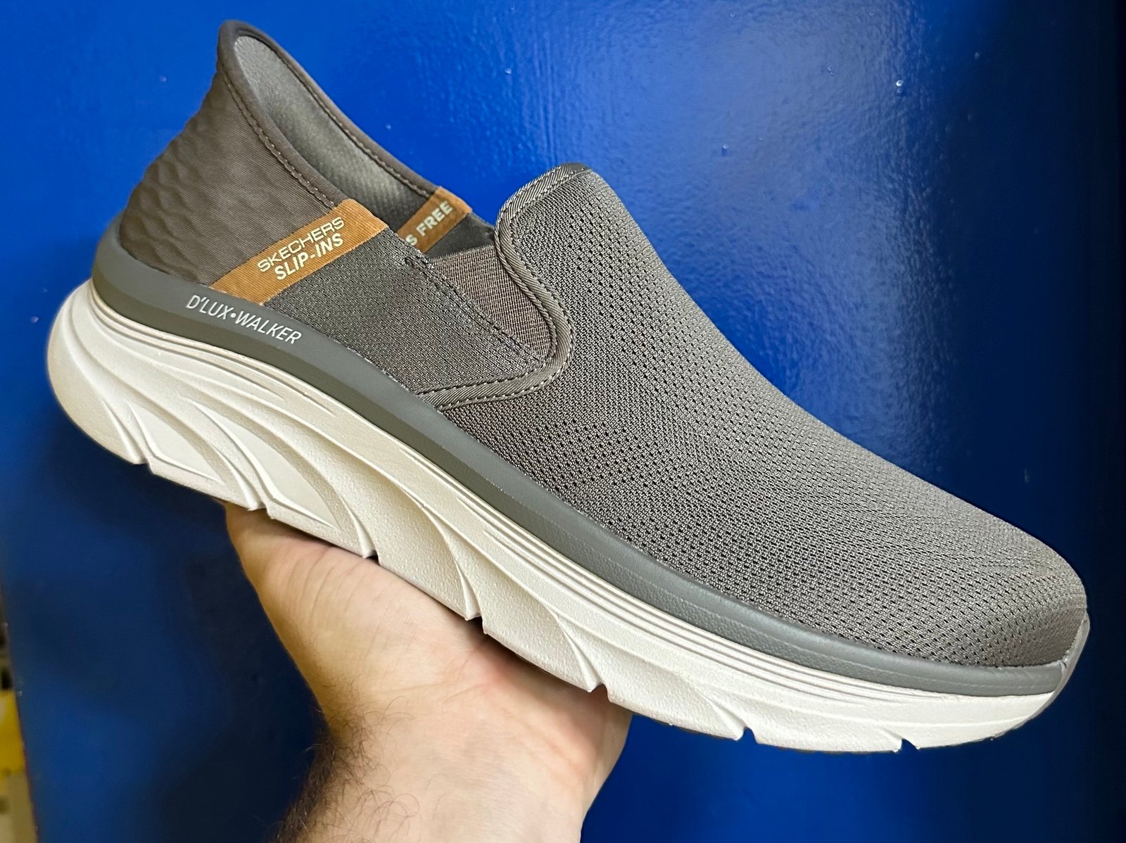 Skechers Hands Free Slip on D'lux Walker Sneaker Grey Men Size 11