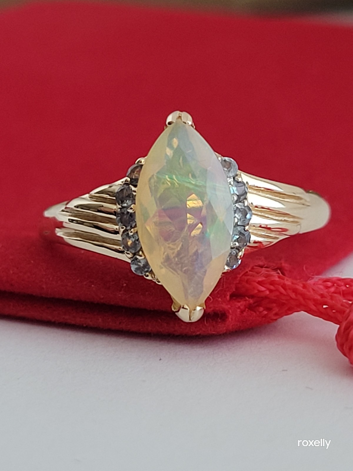 ❤️ 10k Size 7 Precious Solid Yellow Gold Opal and Blue Topaz Ring!