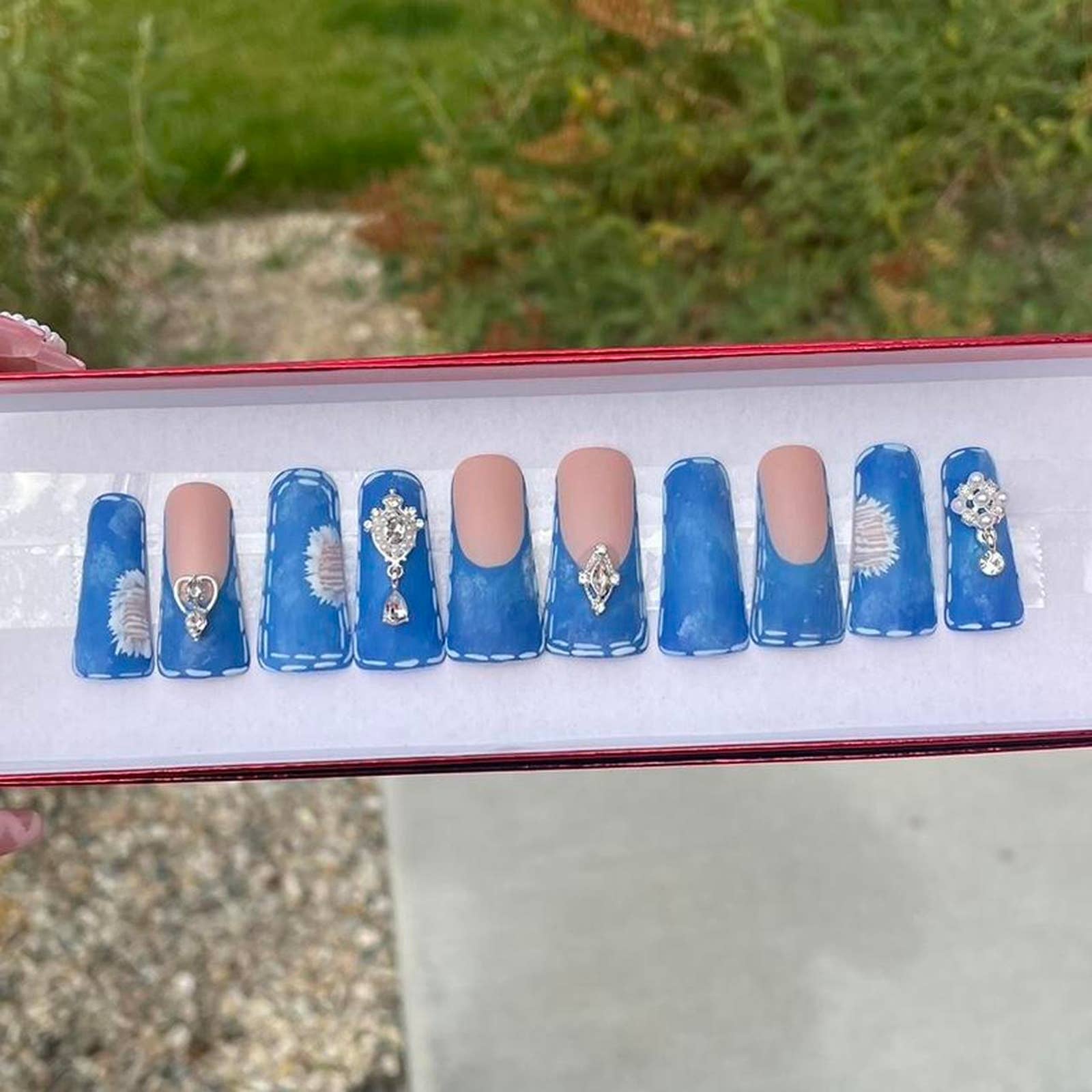 Viral jean print duck nails size medium