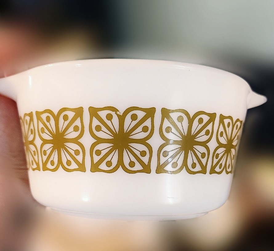 Vintage VTG Pyrex Verde Avocado Green Square Flowers 2 Piece Set 473 & 475