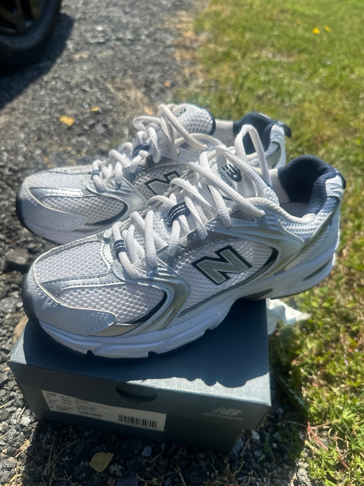 New Balance 530 like new sz 5 woman