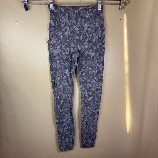 Lululemon ALIGN High Rise Leggings Hideaway Camo Size 4 Pockets Stretchy Soft