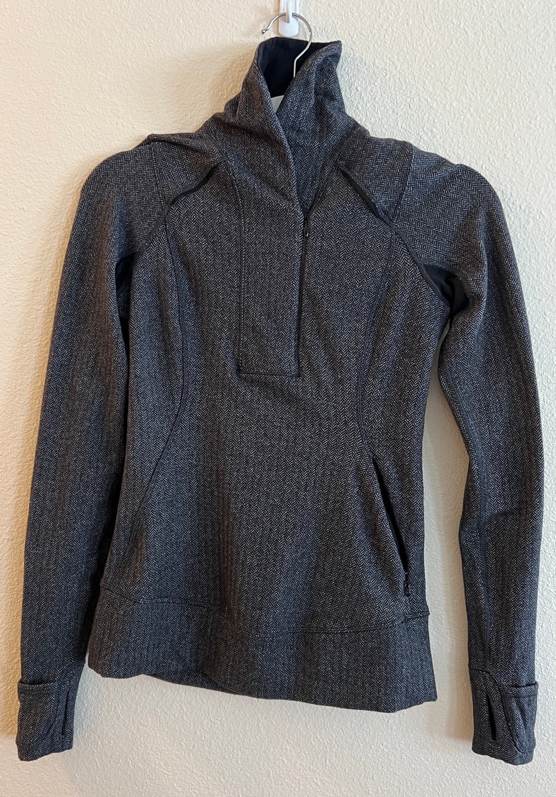 Lululemon jacket and jogger pants