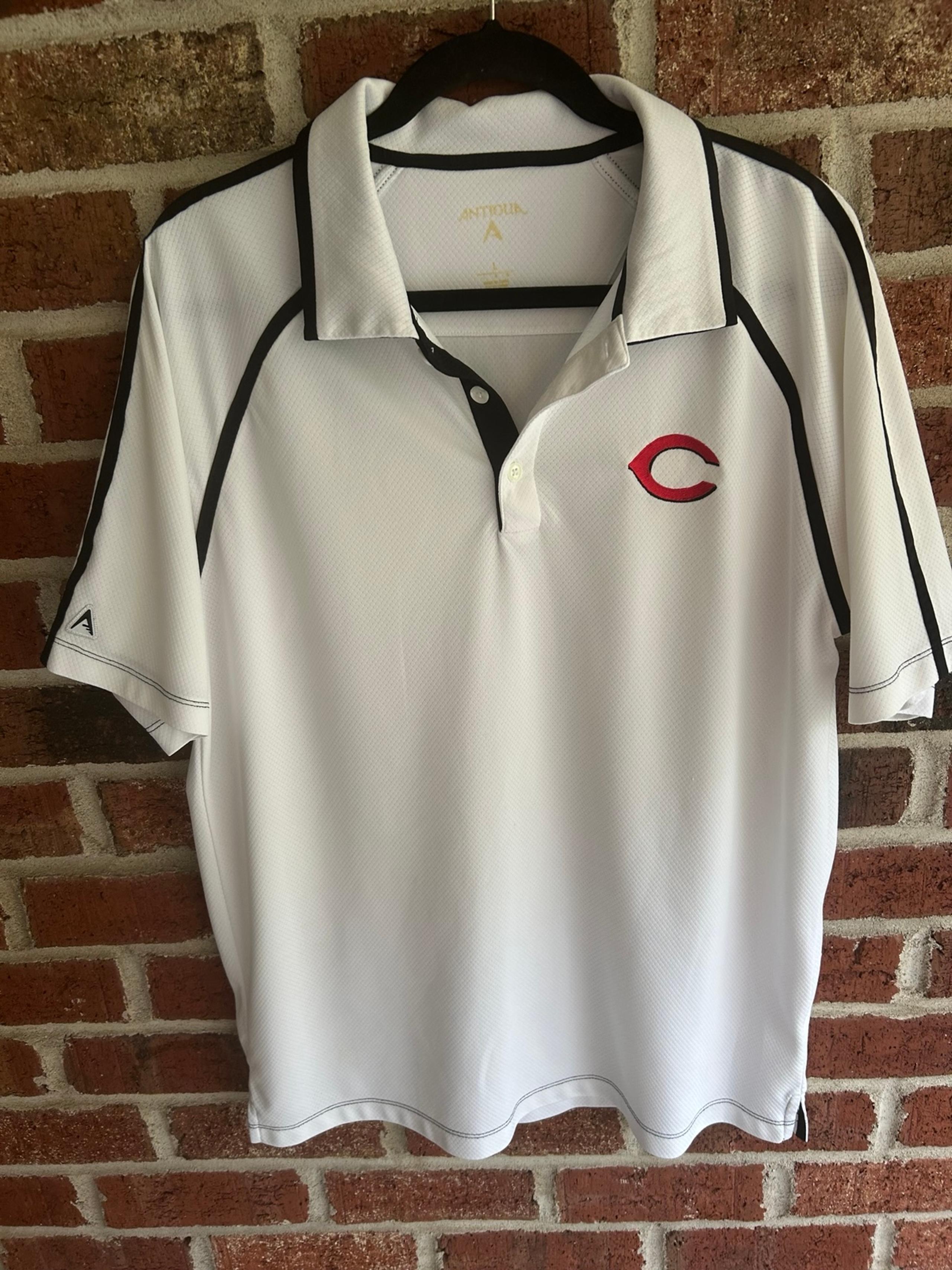 Antigua Men's Size Large Cincinnati
Reds White Polo Shirt.