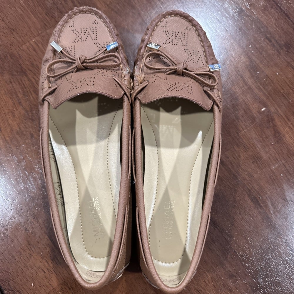 New MICHAEL Michael Kors Brown Moccasins Loafers Flats Shoes 6.5