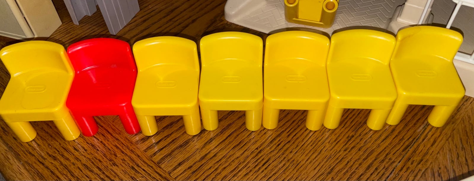 little tikes doll house chunky chairs