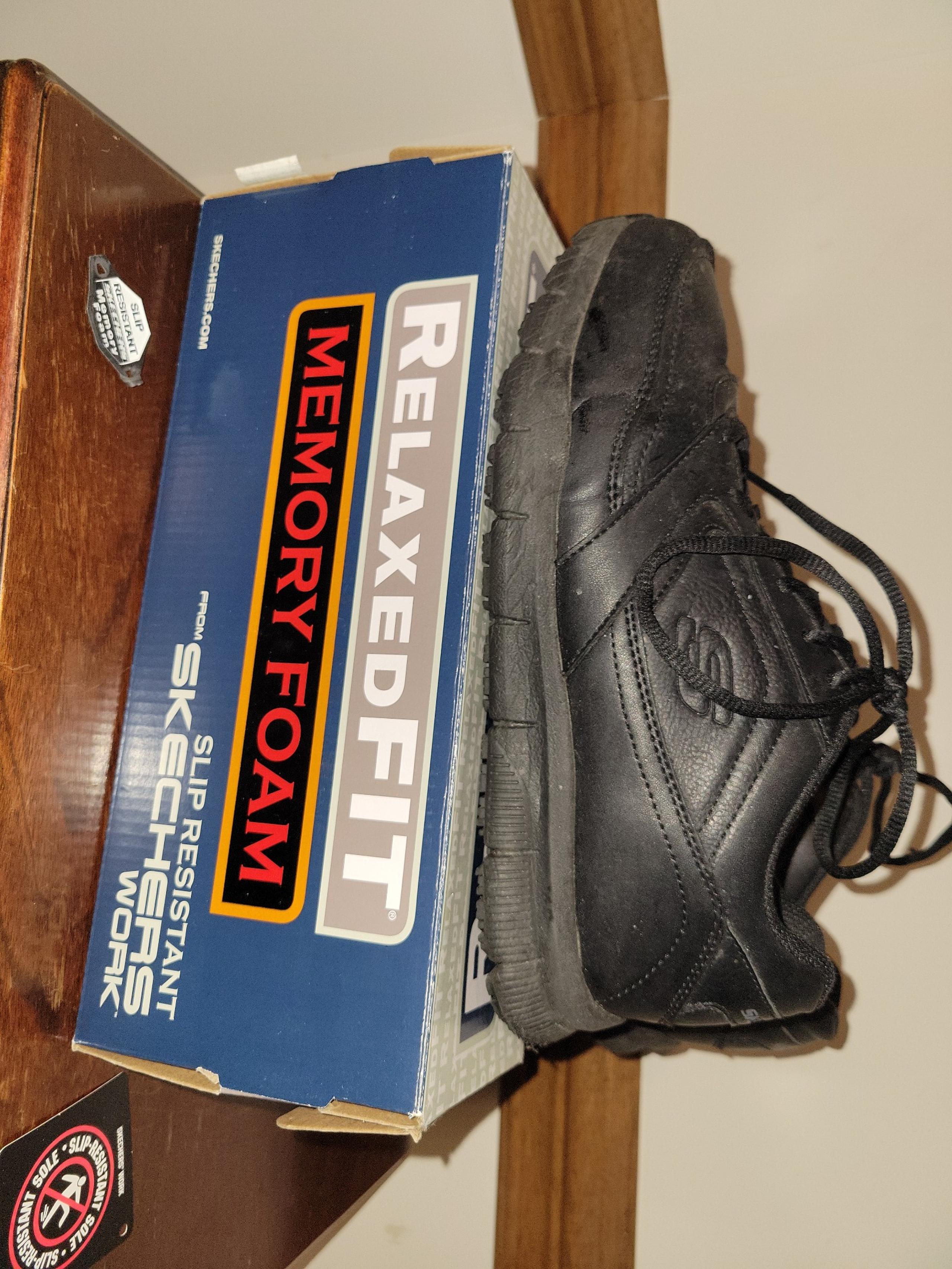 Women's Slip Resistant 77235 black work shoes from Skechers size 9