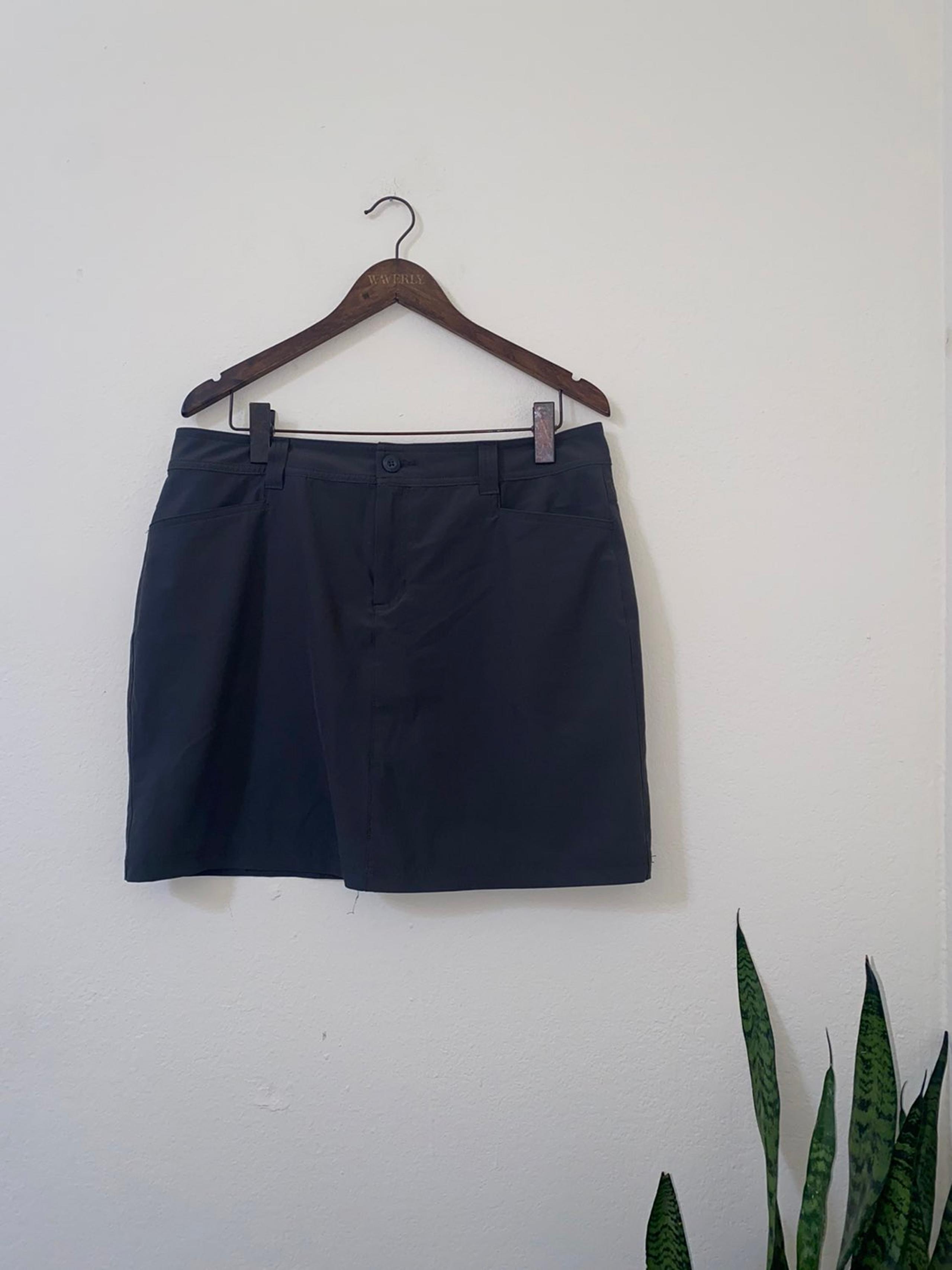 Eddie Bauer- travex gray mini skirt
