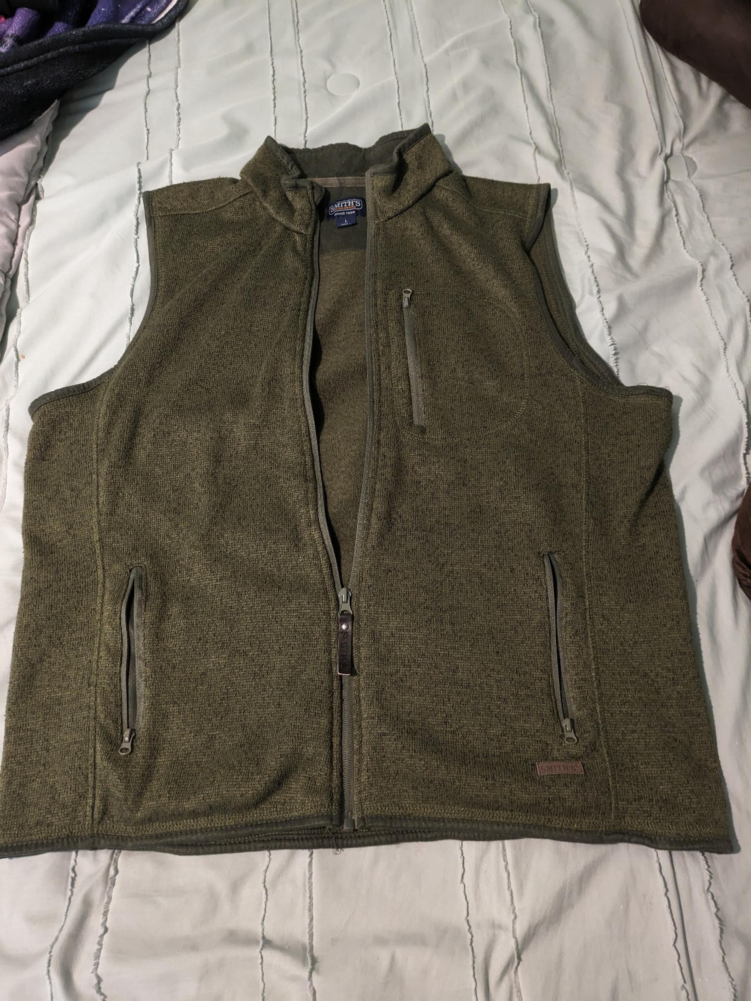 Men's Smith Work wear Vest Green in color Sz. Large
