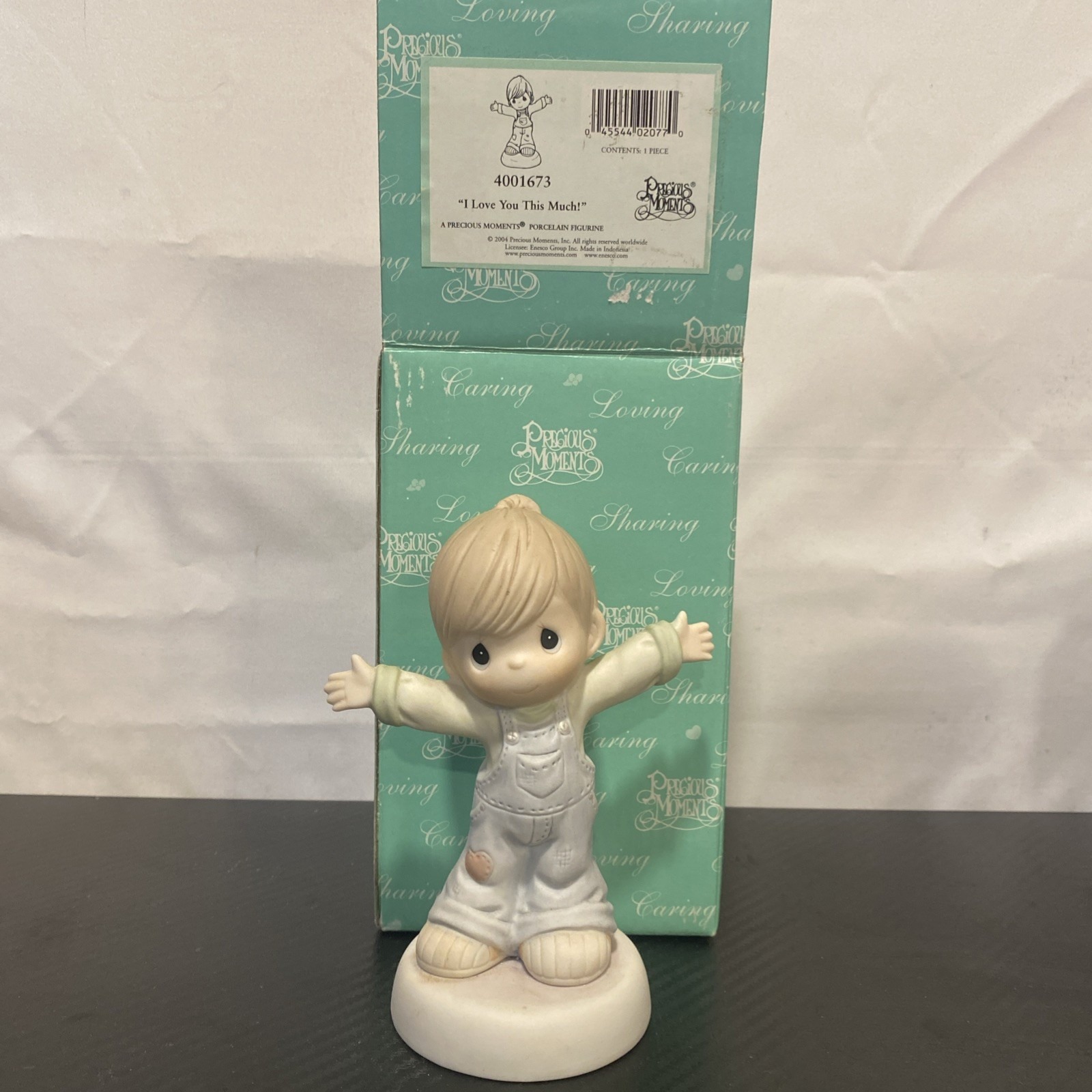 Vintage Precious Moments Figurine 4001673 I Love You This Much Boy 2004