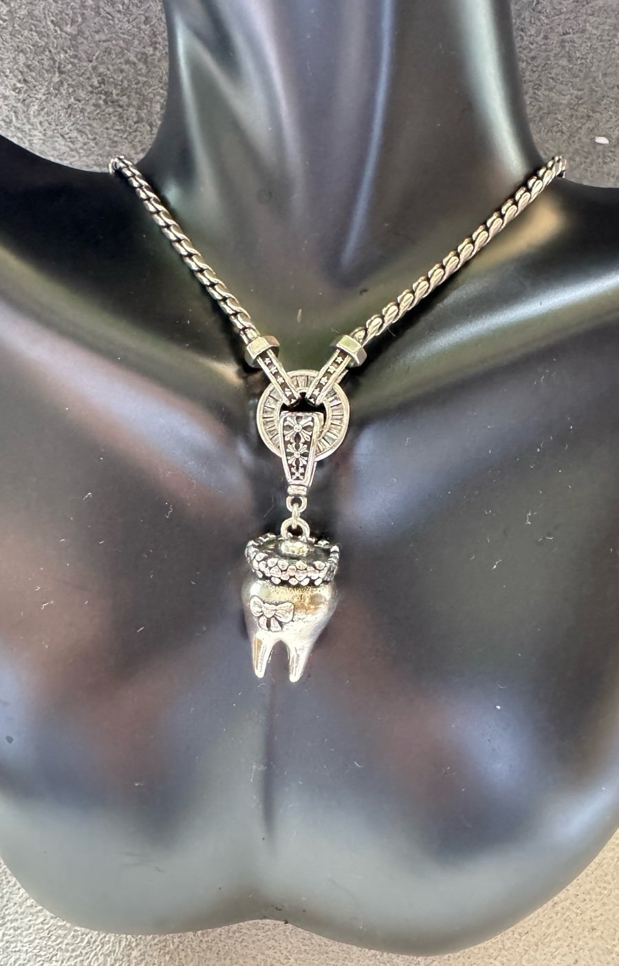 S925 cutie tooth pendant necklace