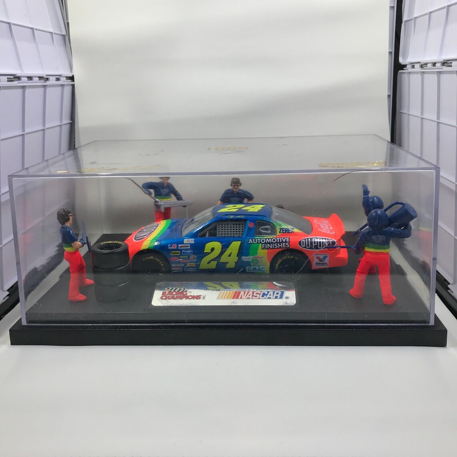 NASCAR 1995 Racing Champions Jeff Gordon Pit Crew Stop Showcase