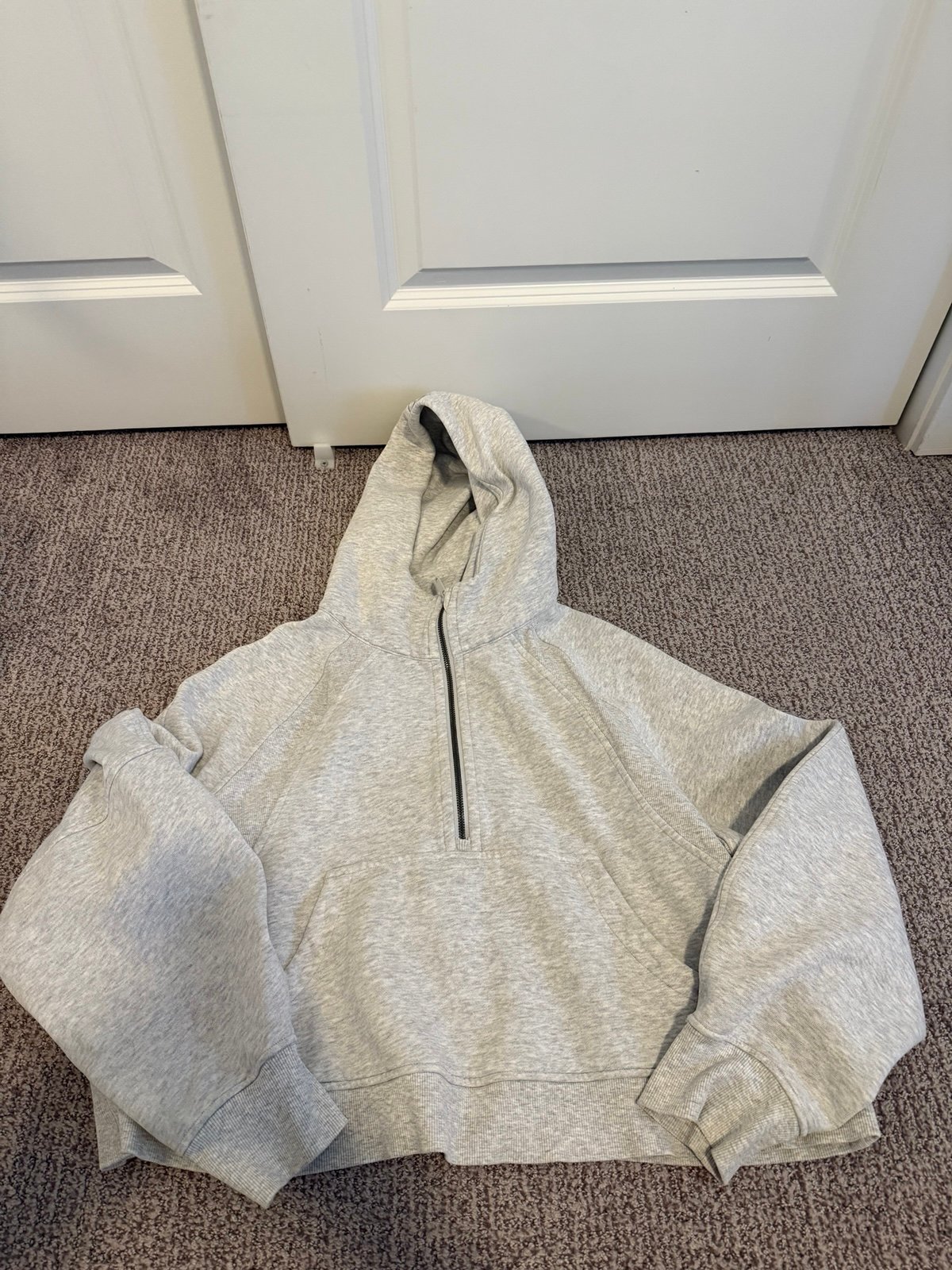 Lululemon cropped scuba