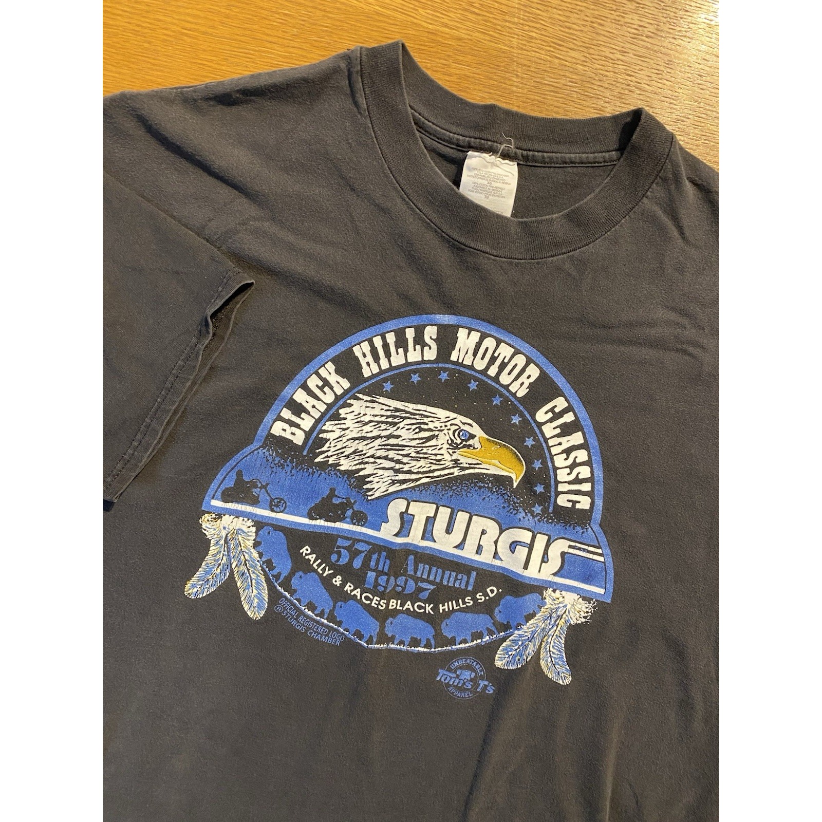 VTG 1997 Sturgis Motorcycle Rally T-shirt M/L Black Hills SD Biker Eagle USA