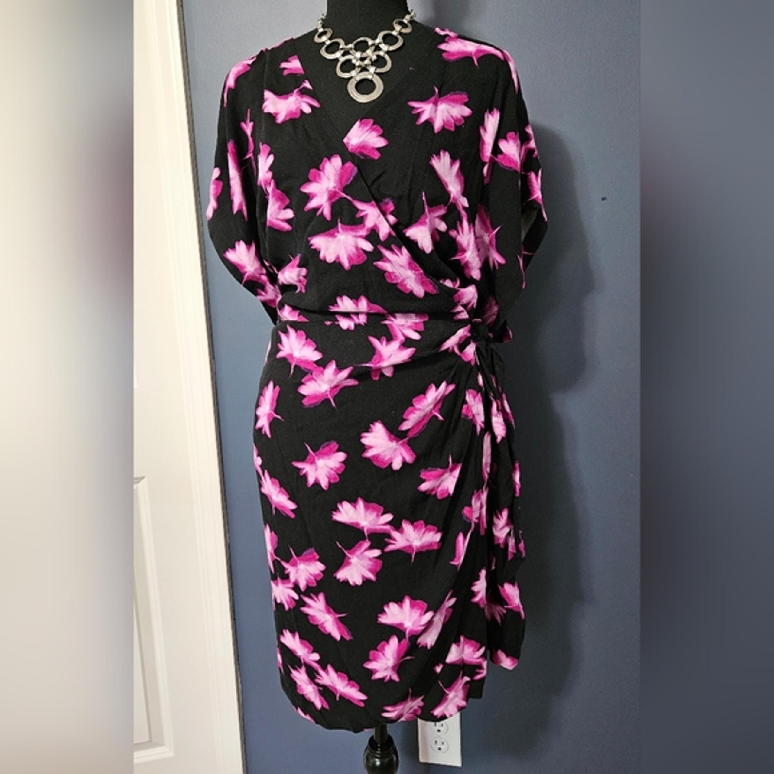 Floral Print Wrap Dress Plus Size 3X - Ava & Viv
