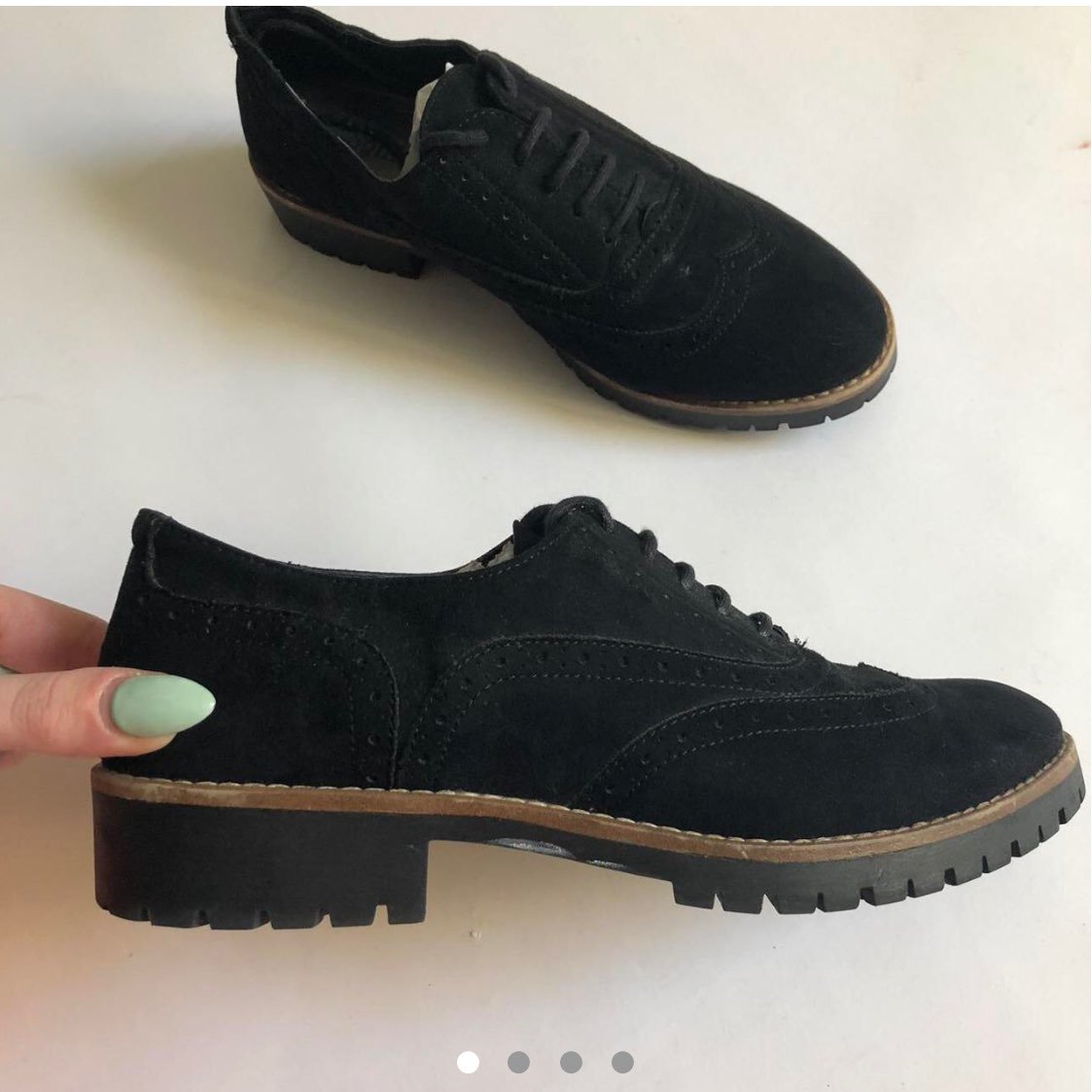 Vtg Women’s Oxford Lace-Up Suede Shoes Size 8.5