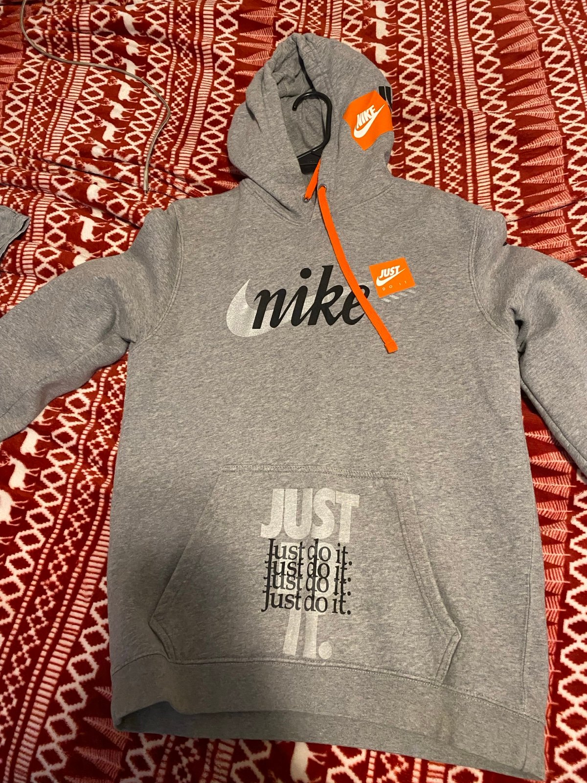 mens nike sweatshirt size small