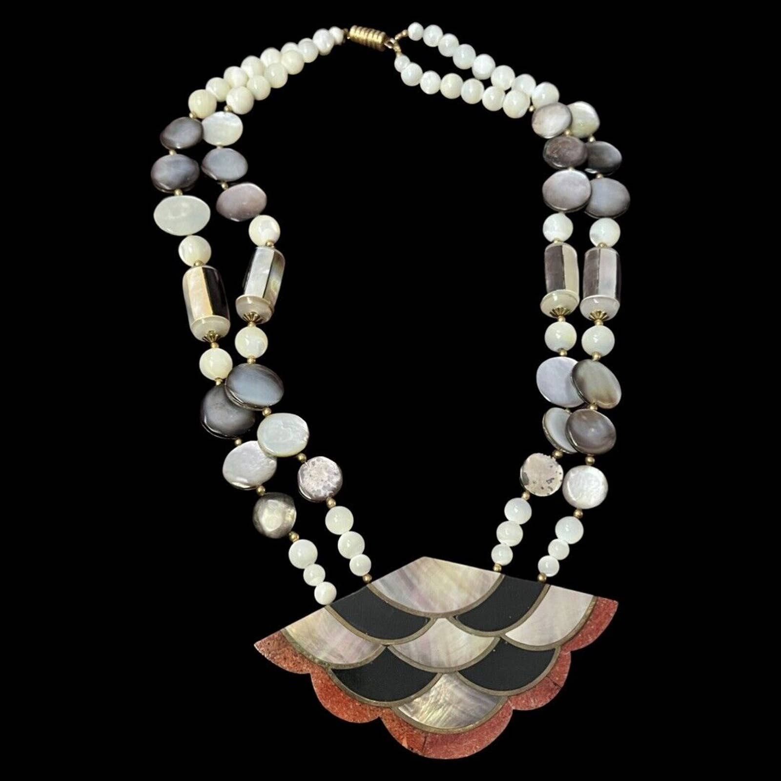 Vintage Mother of Pearl Moonstone Bead Pendant Statement Necklace 18 Long