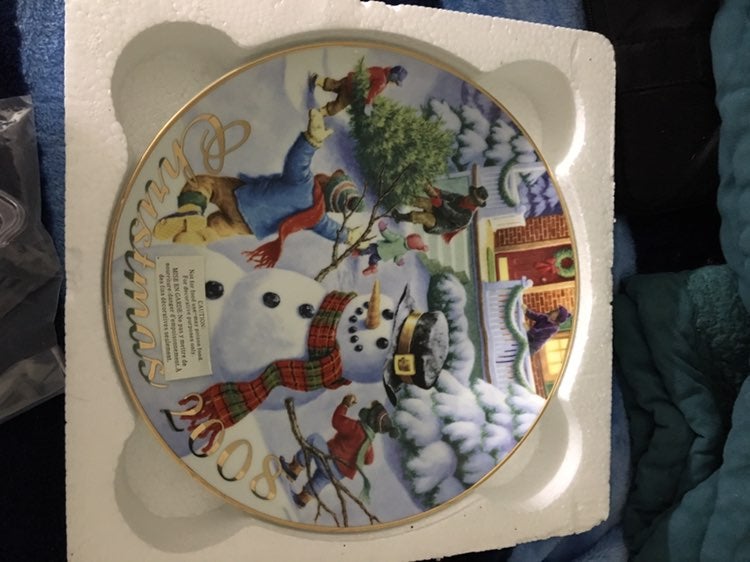 Snow Man Collectible Christmas Plate