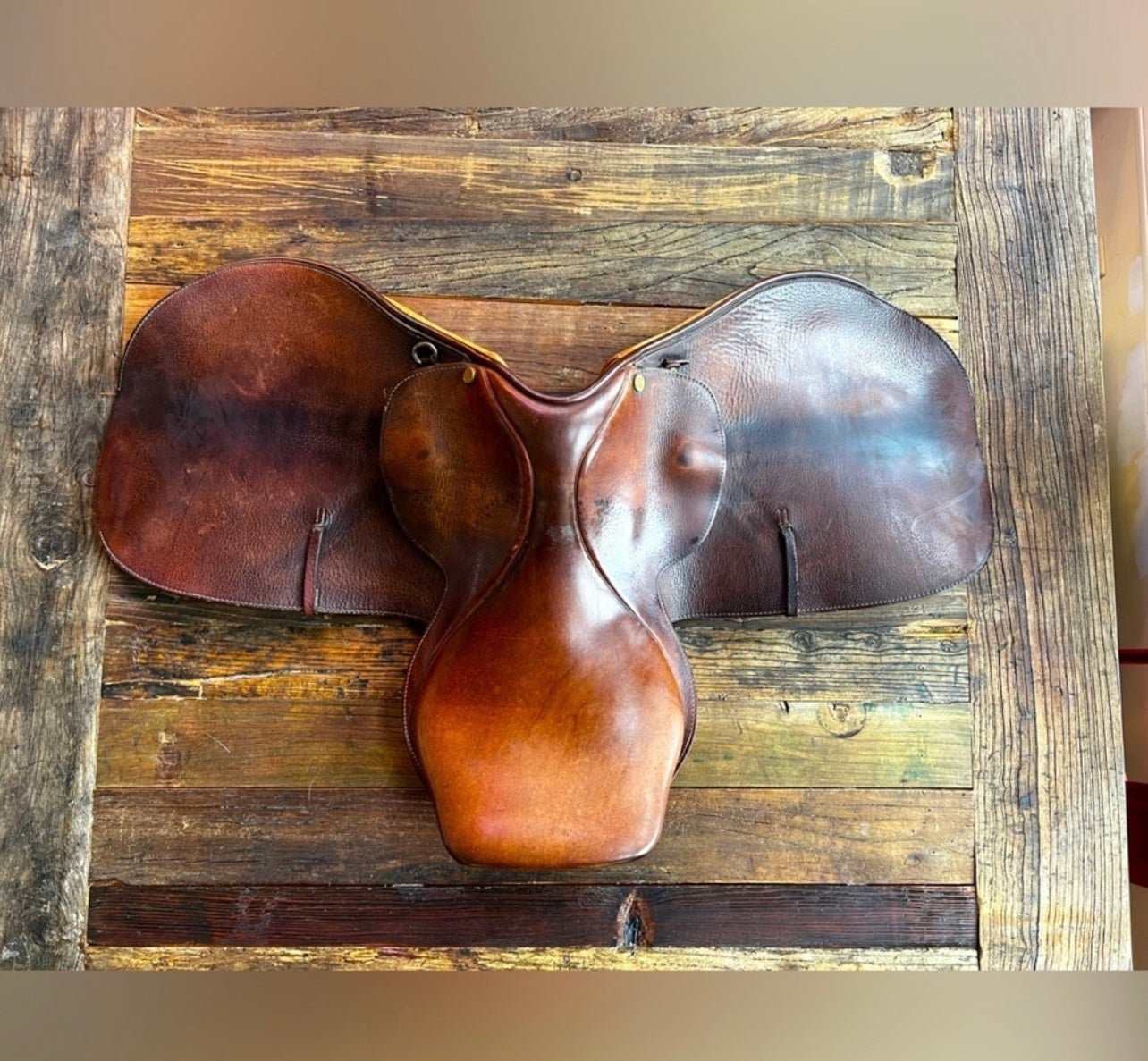 Collegiate English Saddle 16.5 . (Great art for your farmhouse theme)