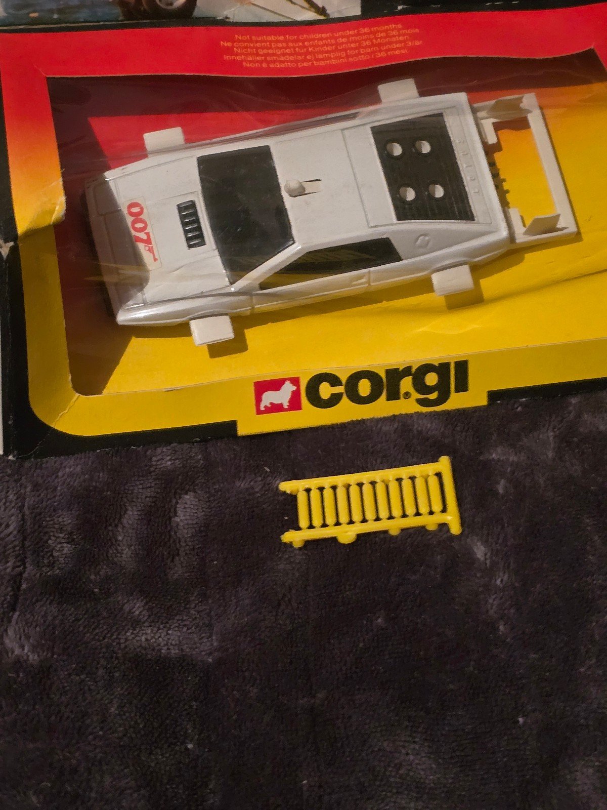 Corgi vintage 007 lotus esprit