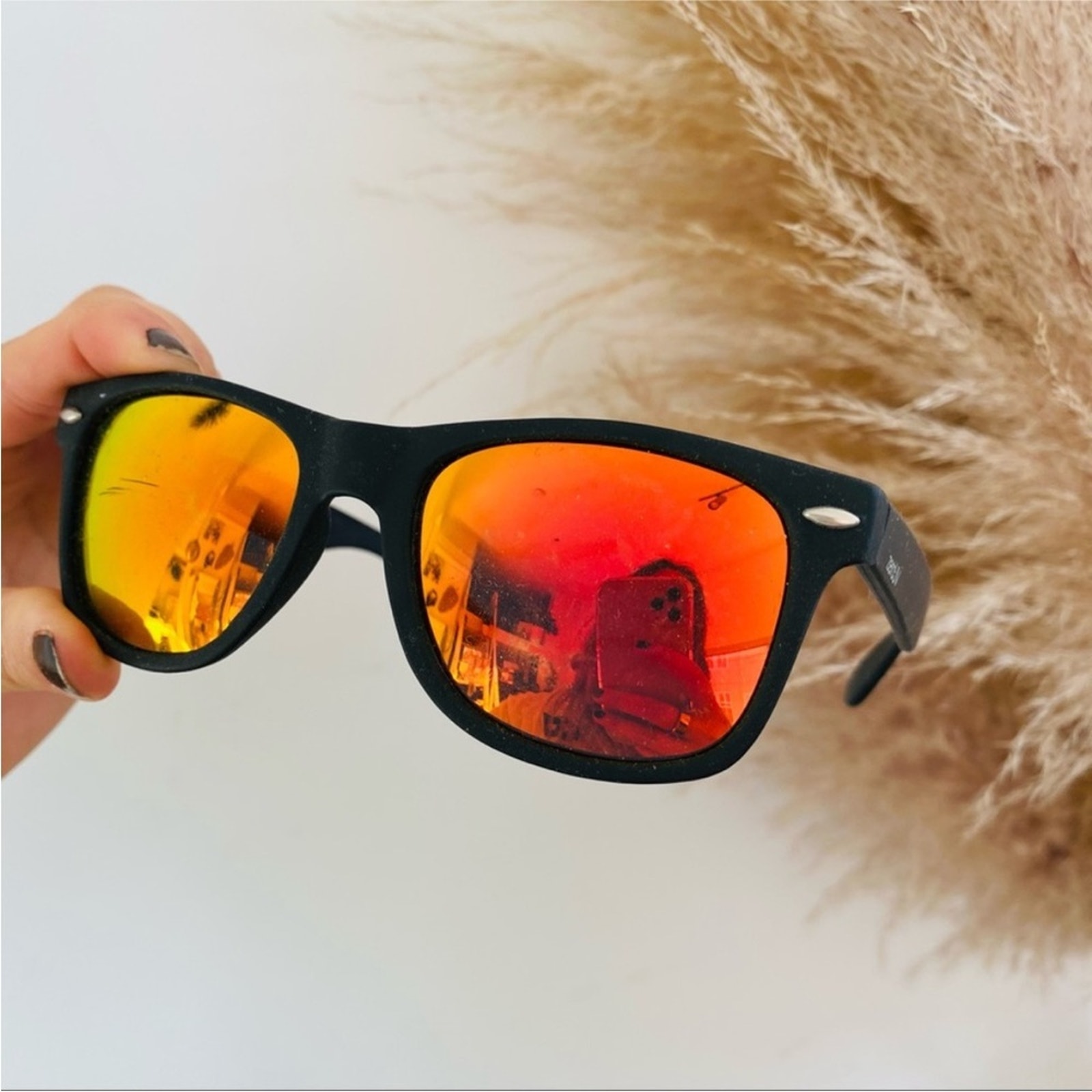 ZEROUV NORDSTROM Matte Black Red Ombre Lens Plastic Wayfarer Sunglasses Sunnies