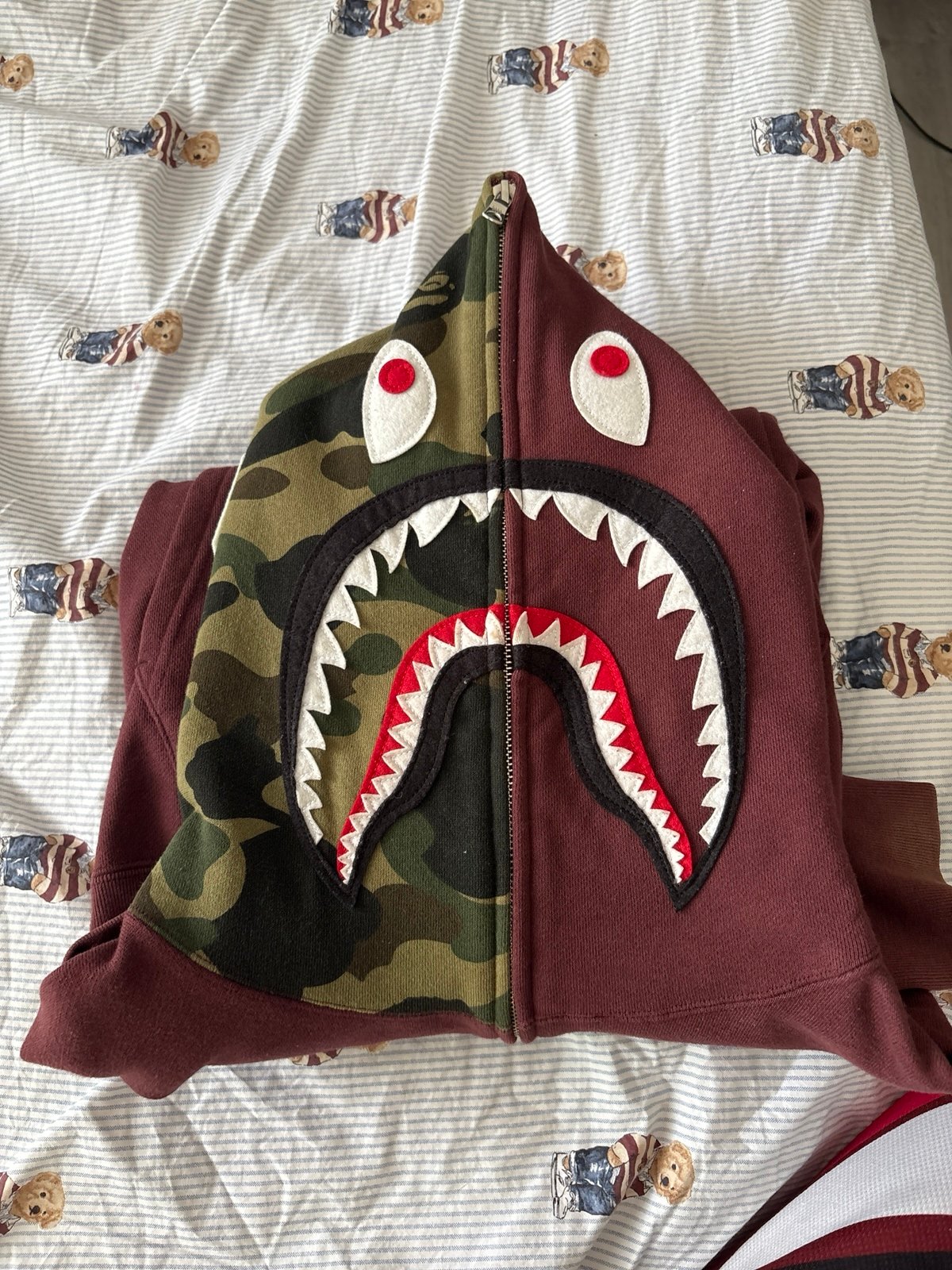 Bape shark hoodie burgundy camo size L
